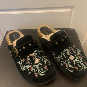 Taos Black Clogs Embroidered Wildflowers Suede